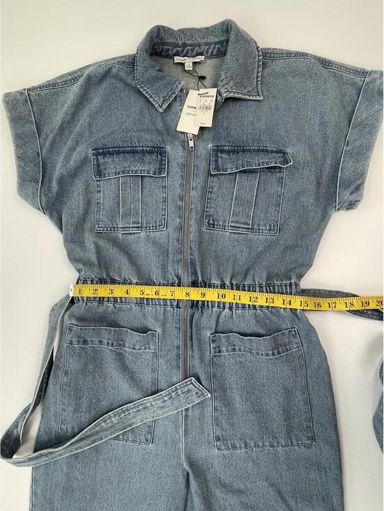 NWT Express X LADYGANG Women’s Blue Denim Zip Front Belted Jumpsuit Size 8 - Picture 7 of 10